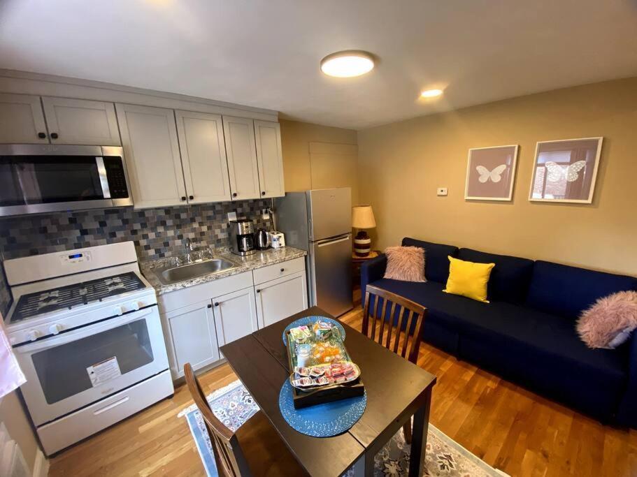 Cozy Boston Getaway Apartment! Free Parking Exterior photo